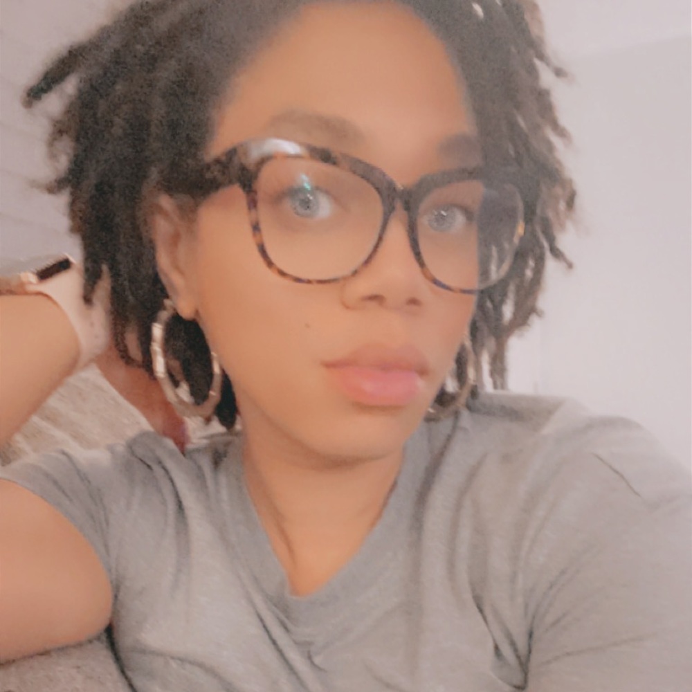 Meet your Posher, Twyla